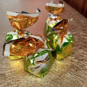 شکلات یک سرپیچ پسته